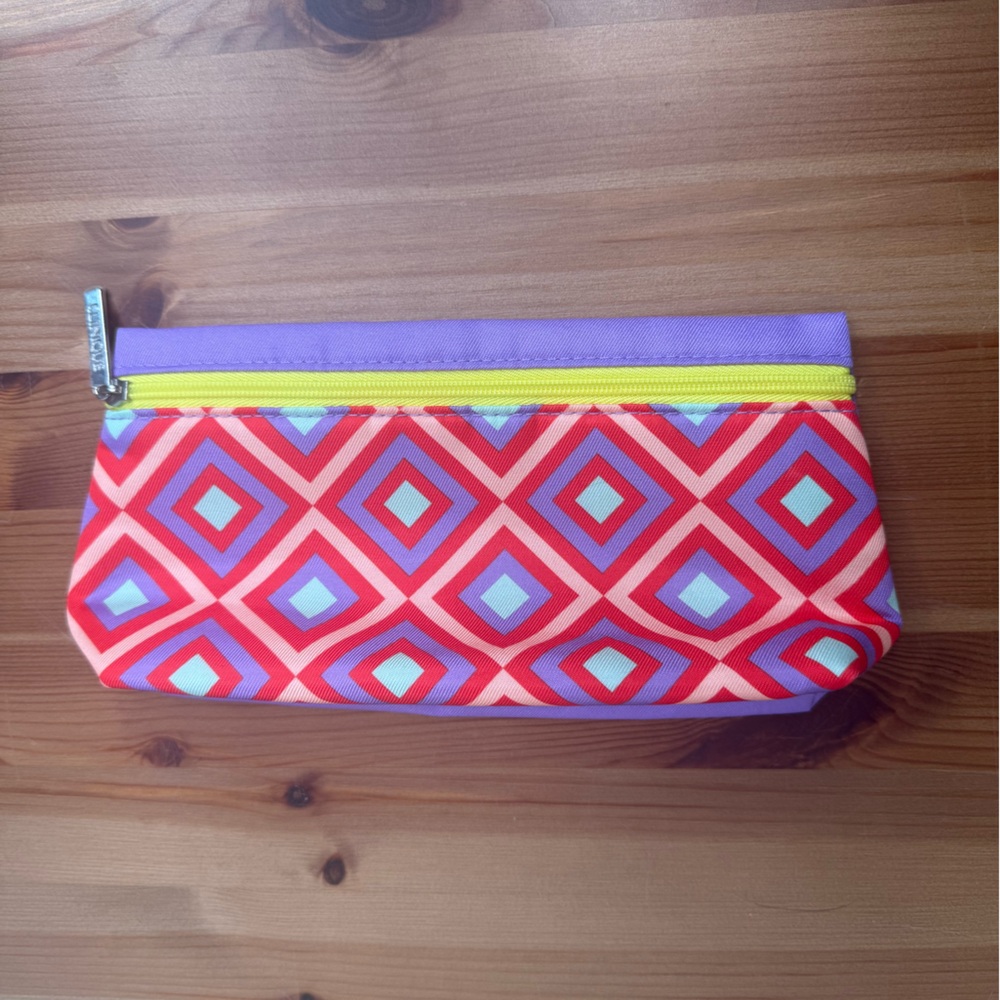 💫2/$20 Clinique Cosemetic Bag - Geometric print